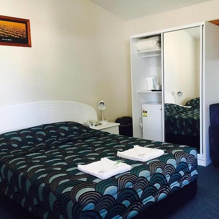 Springsure Overlander Motel Buitenkant foto