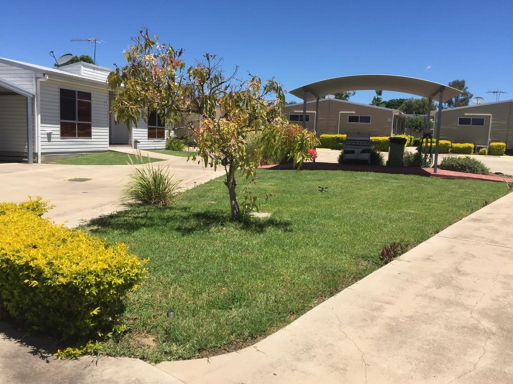 Springsure Overlander Motel Buitenkant foto